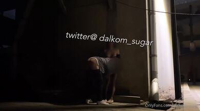 韩国极品长腿TS「dalkom sugar」OF日常性爱私拍 露出、捆缚、群P尺度拉满【第二十一弹】(4v) (1)